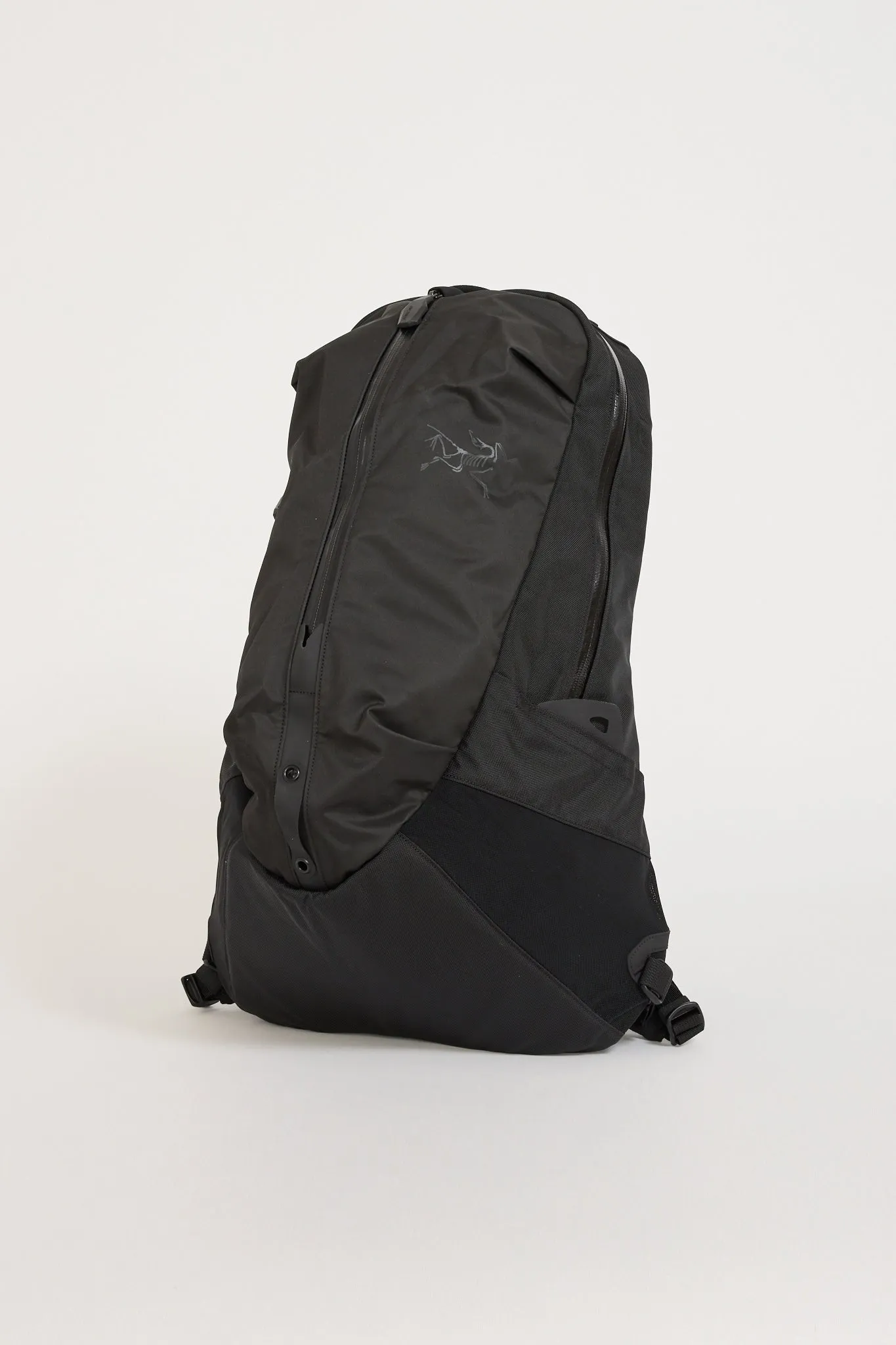 Arro 22 Backpack Black II