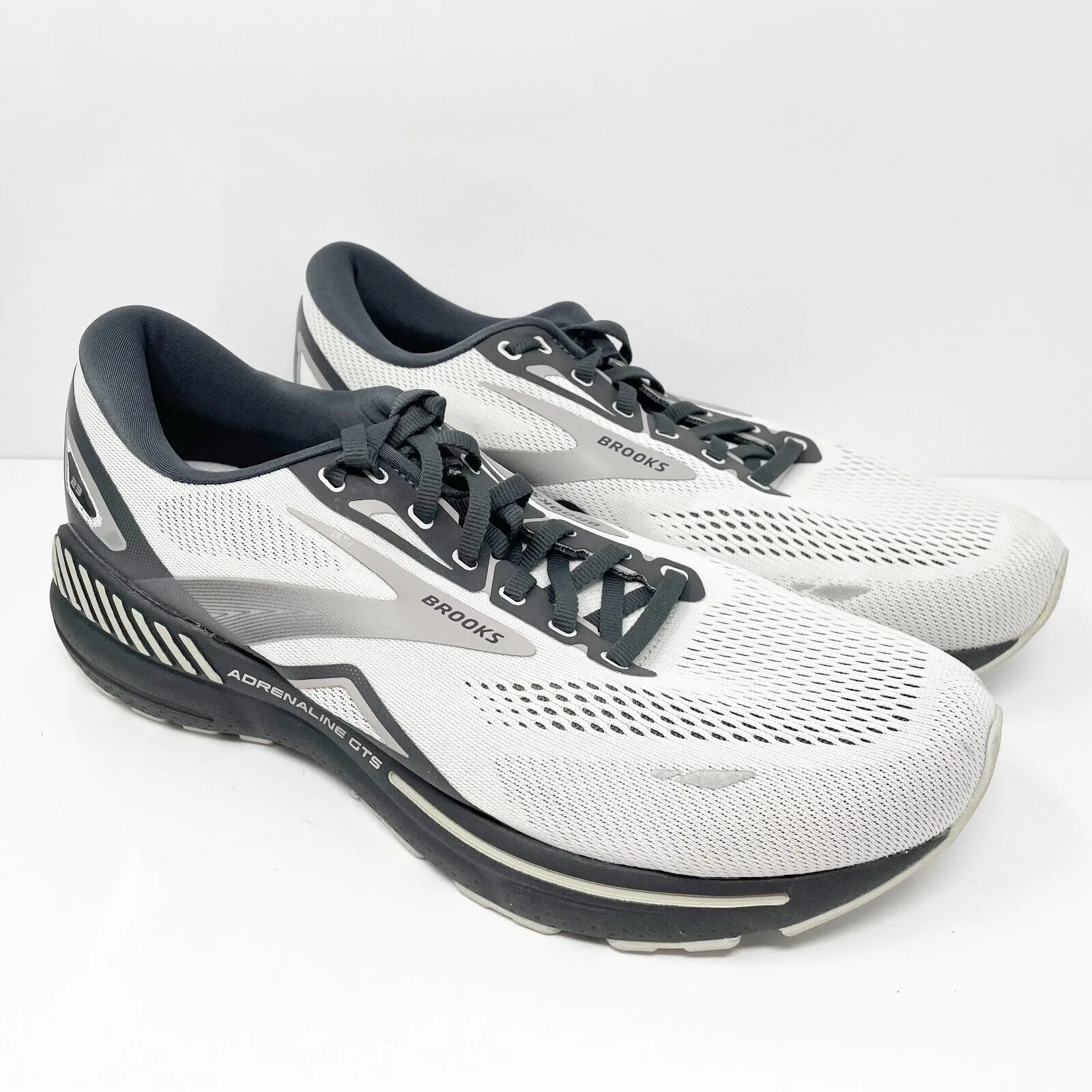 Brooks Mens Adrenaline GTS 23 1103914E065 Gray Running Shoes Sneakers Size 11 4E