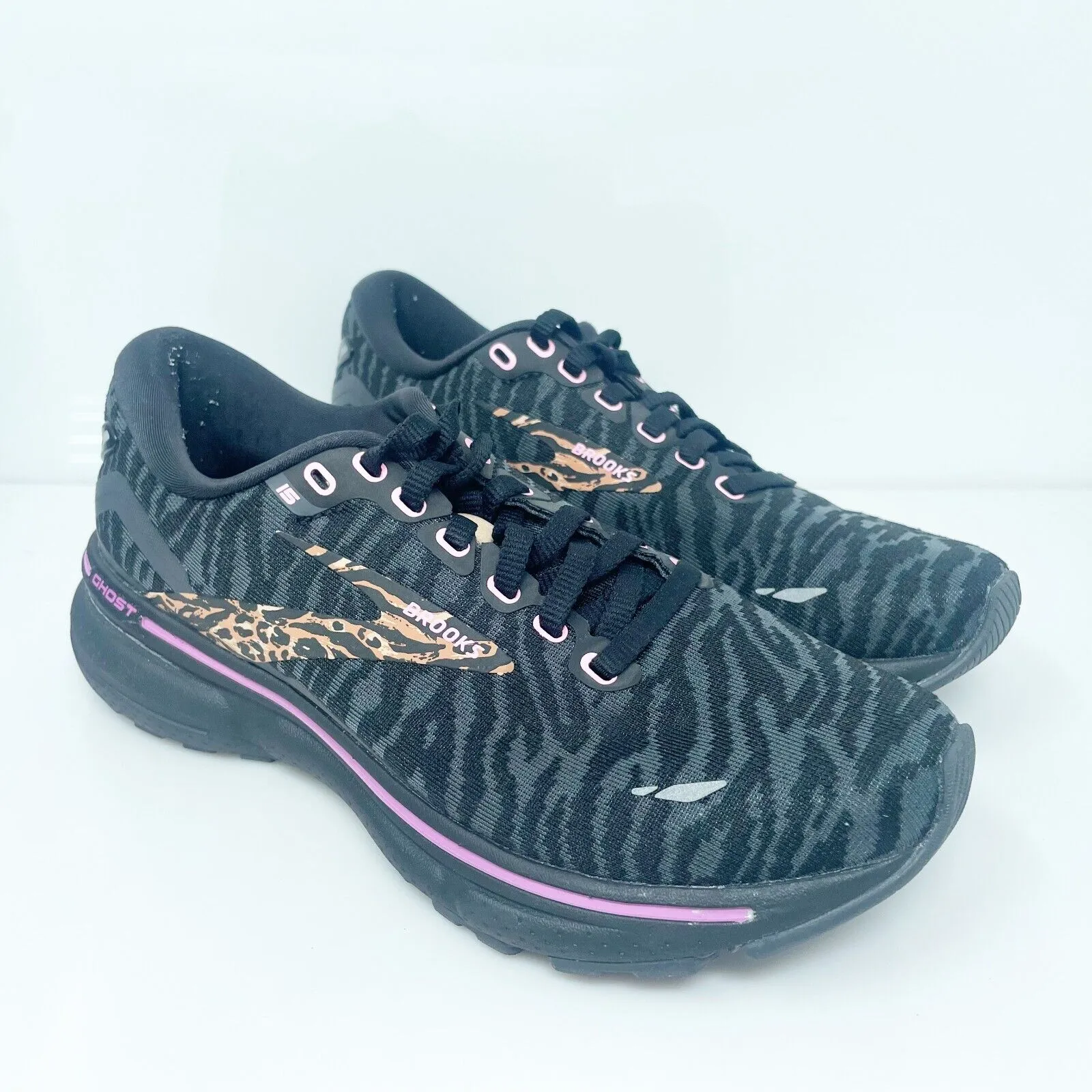 Brooks Womens Ghost 15 1203801B086 Black Running Shoes Sneakers Size 5 B