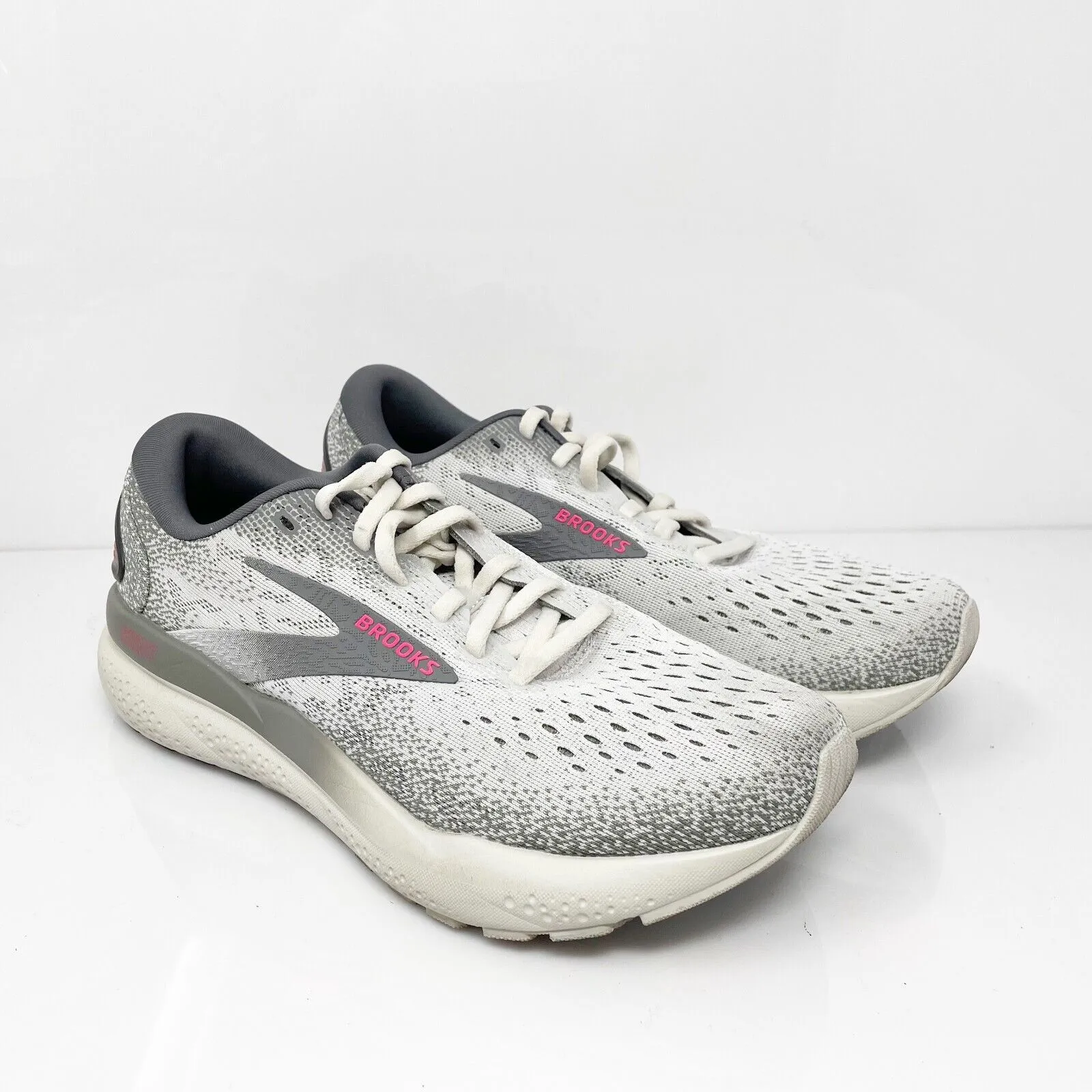 Brooks Womens Ghost 16 1204071B006 Gray Running Shoes Sneakers Size 8 B