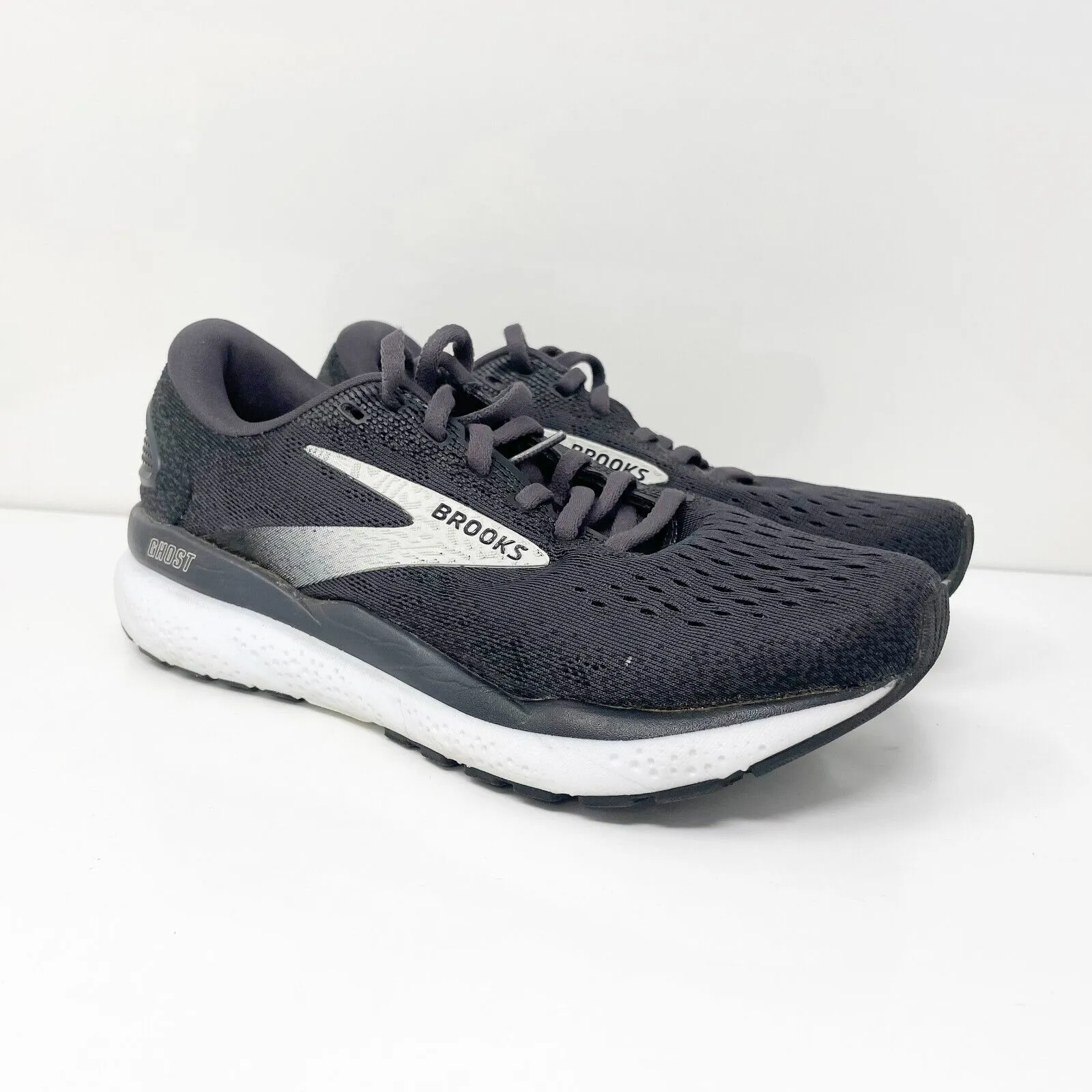 Brooks Womens Ghost 16 1204071D090 Black Running Shoes Sneakers Size 6 D