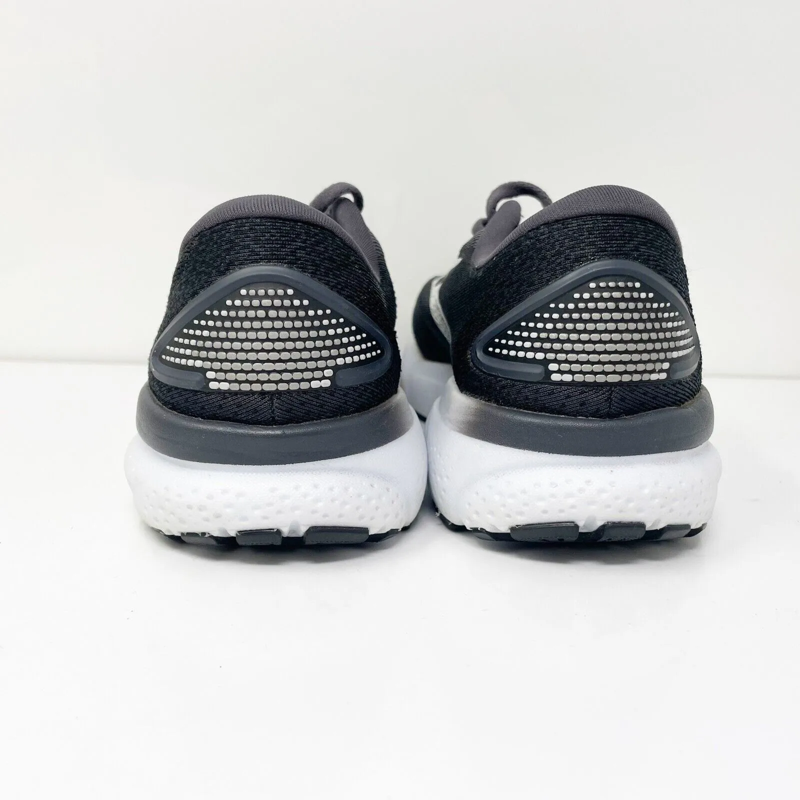 Brooks Womens Ghost 16 1204071D090 Black Running Shoes Sneakers Size 6 D