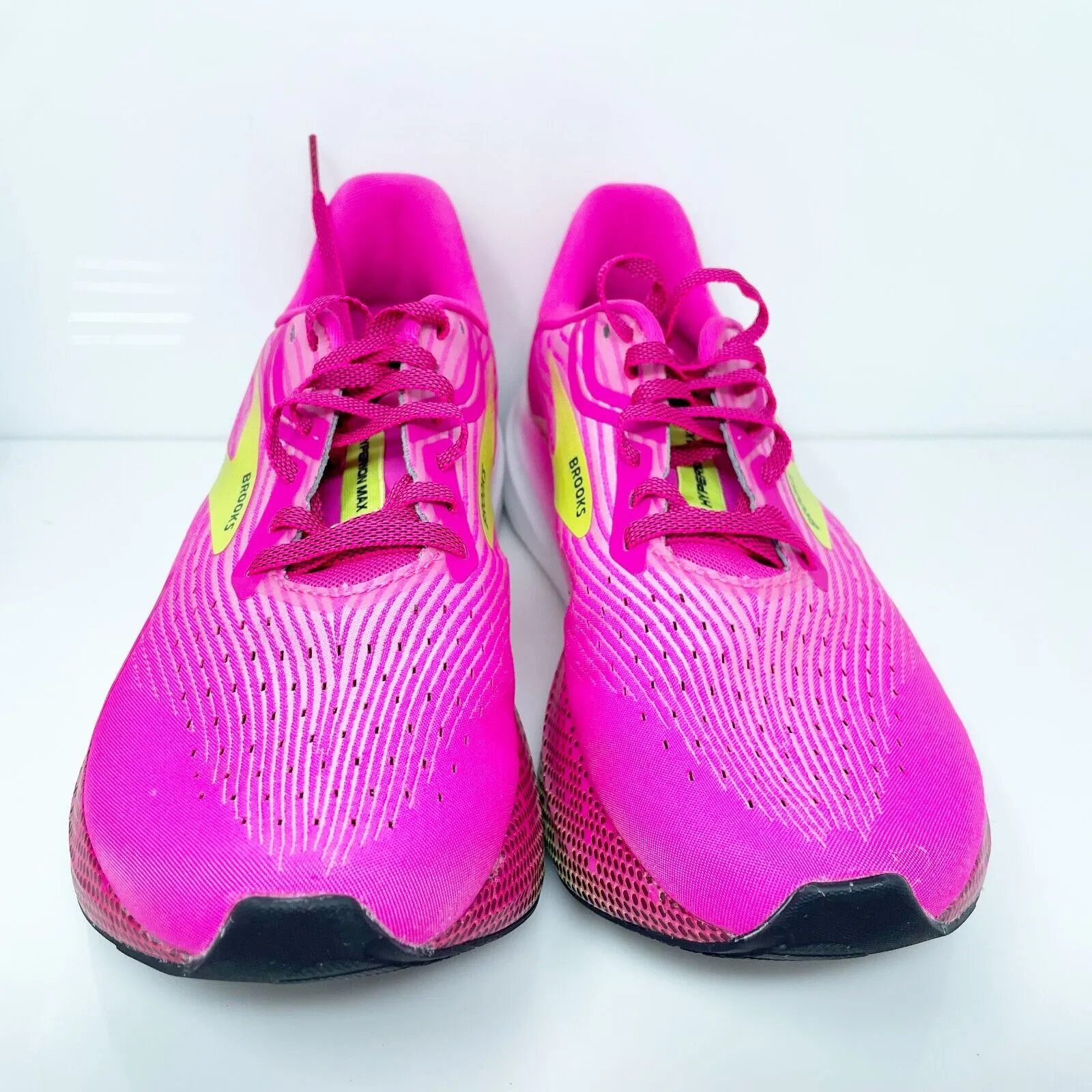 Brooks Womens Hyperion Max 1203771B661 Pink Running Shoes Sneakers Size 9 B