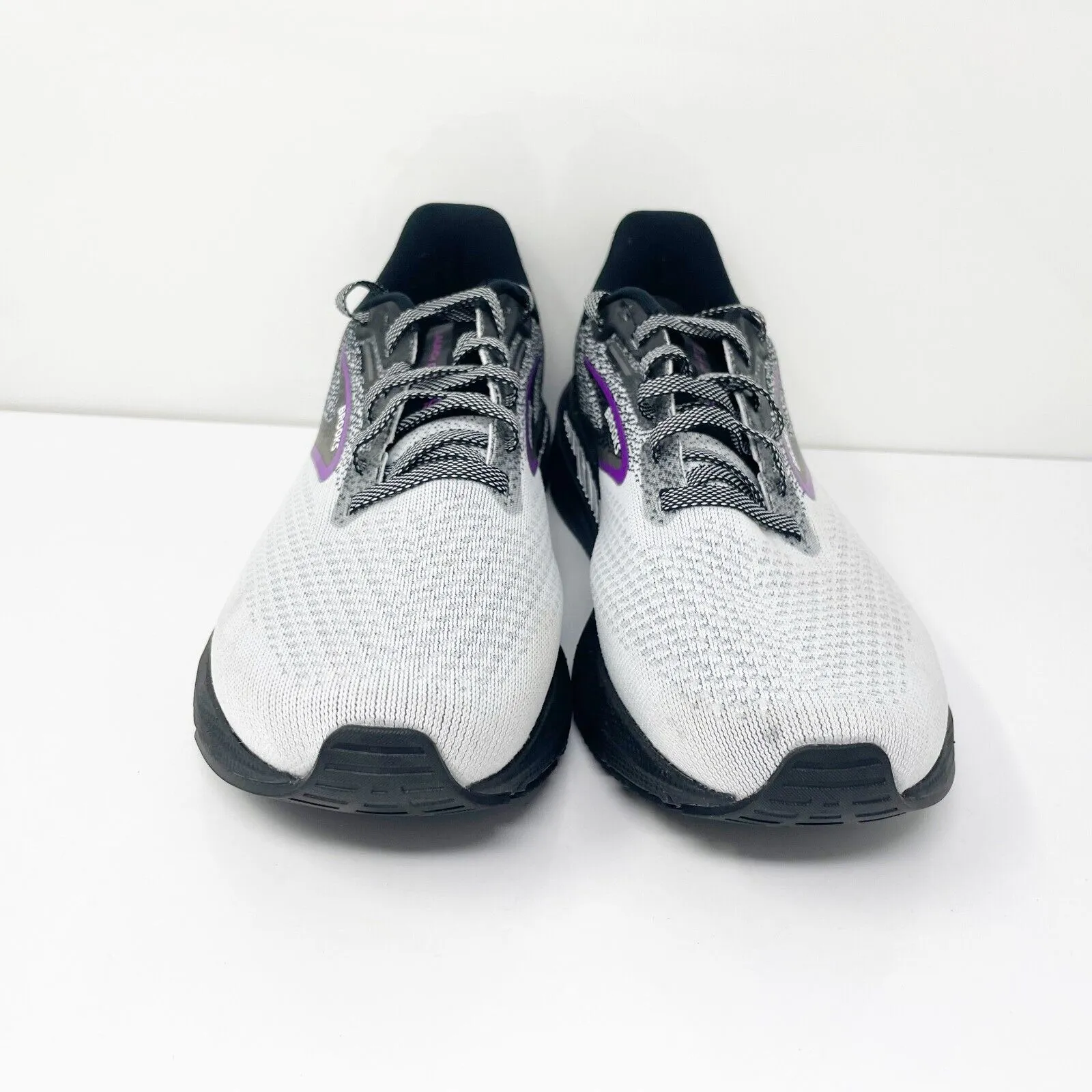 Brooks Womens Launch GTS 10 1203991D085 White Running Shoes Sneakers Size 9 D