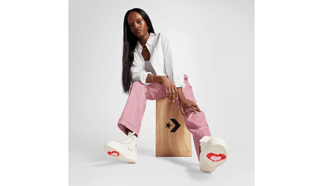 Converse Chuck Taylor All Star Lift Platform Y2K Heart