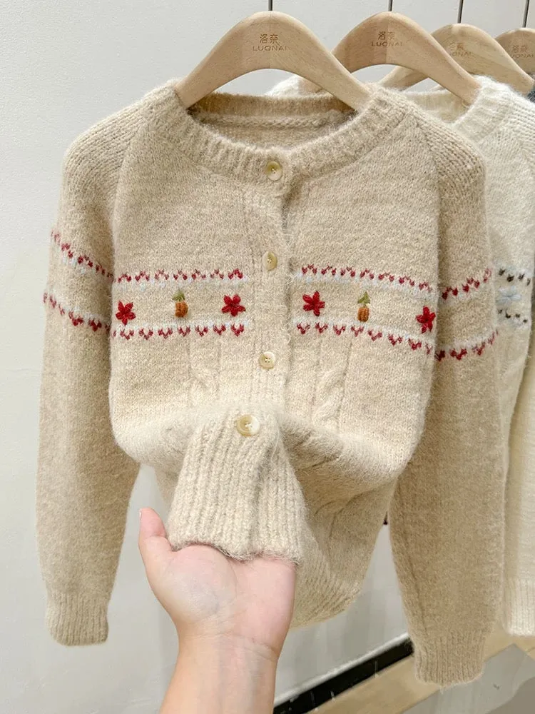 Embroidered round neck long-sleeved knitted cardigan for women in autumn and winter design niche lazy style top twist sweater ja