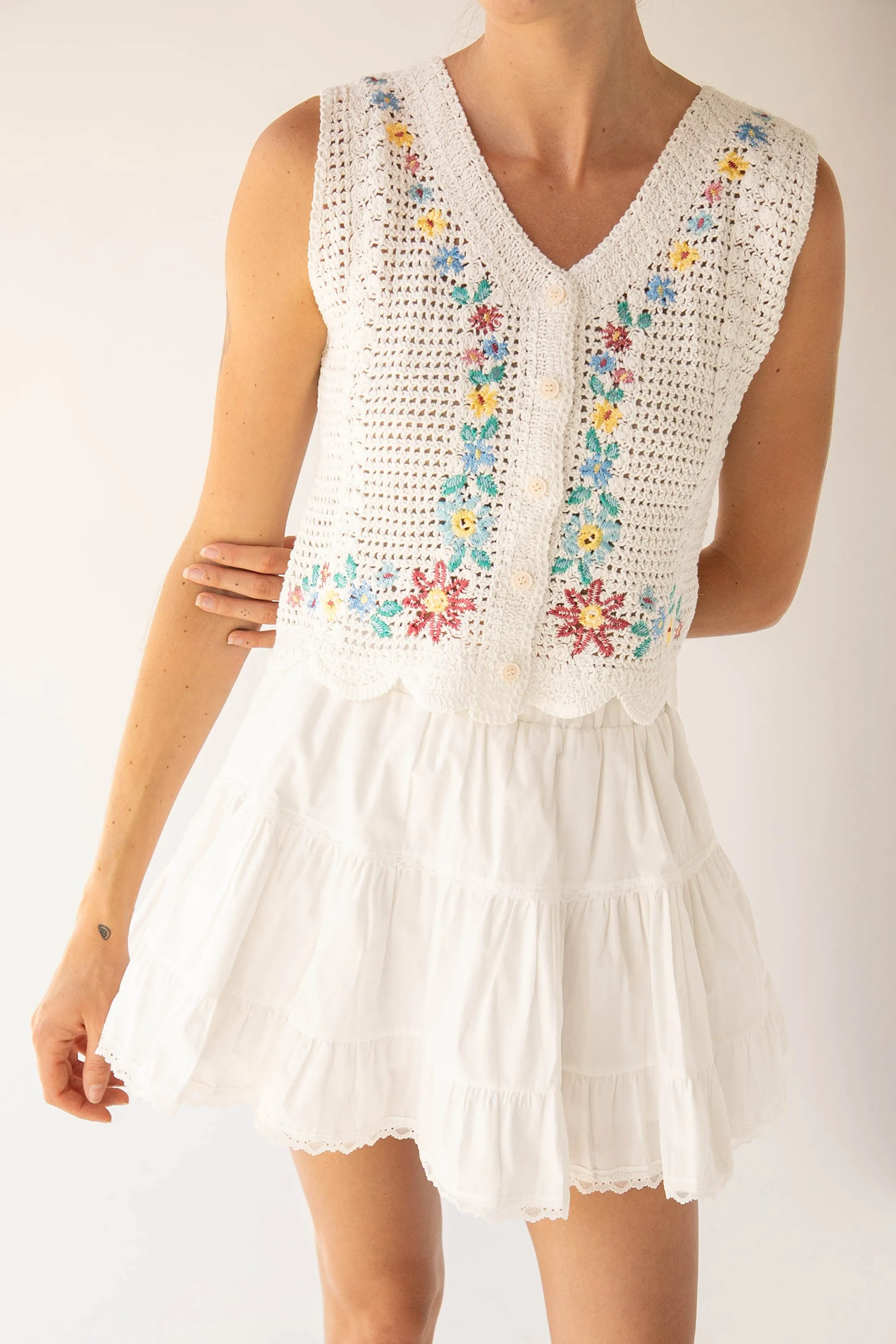 FLORAL EMBROIDERED CROCHET VEST