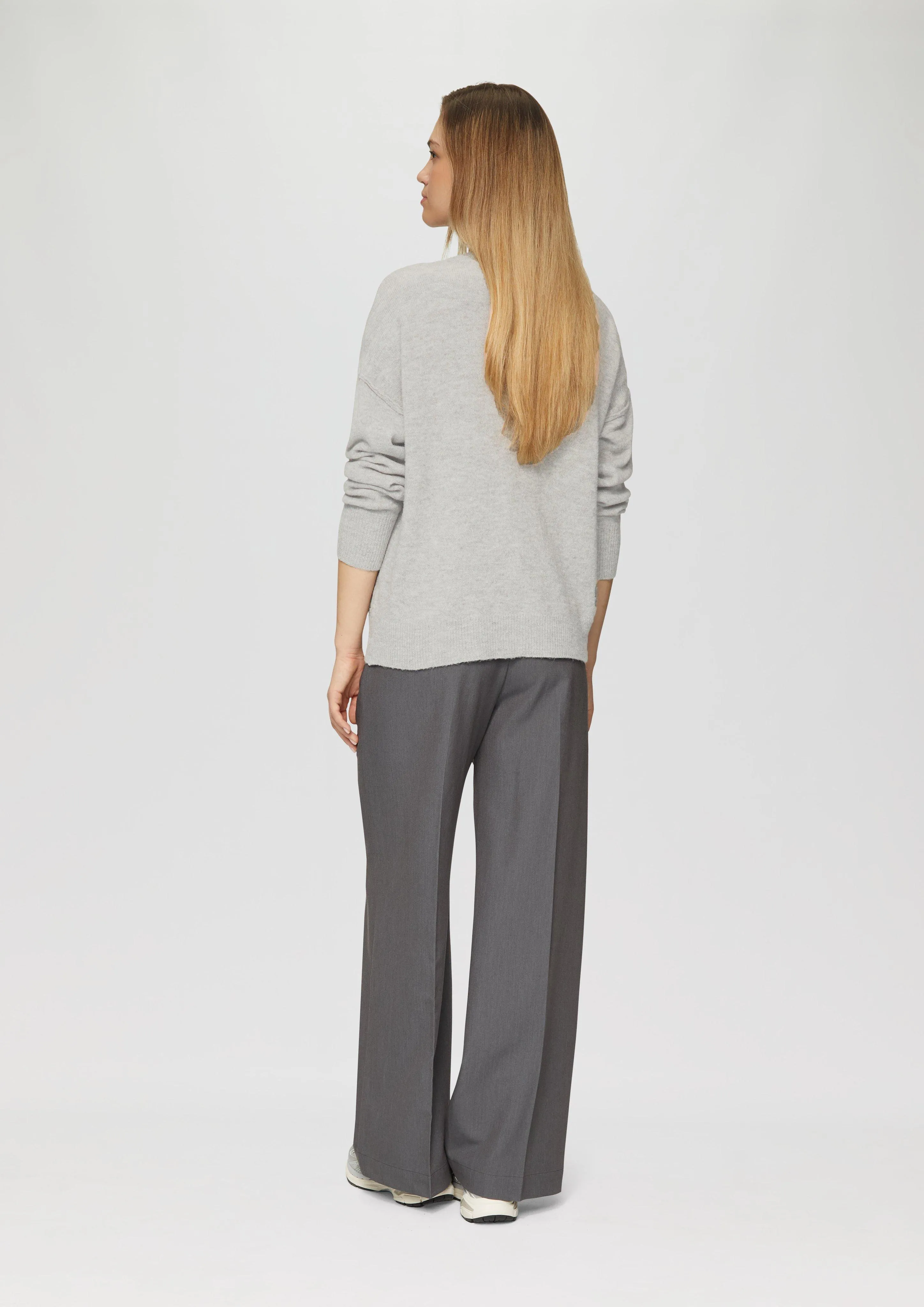 Fluffy cardigan with buttons