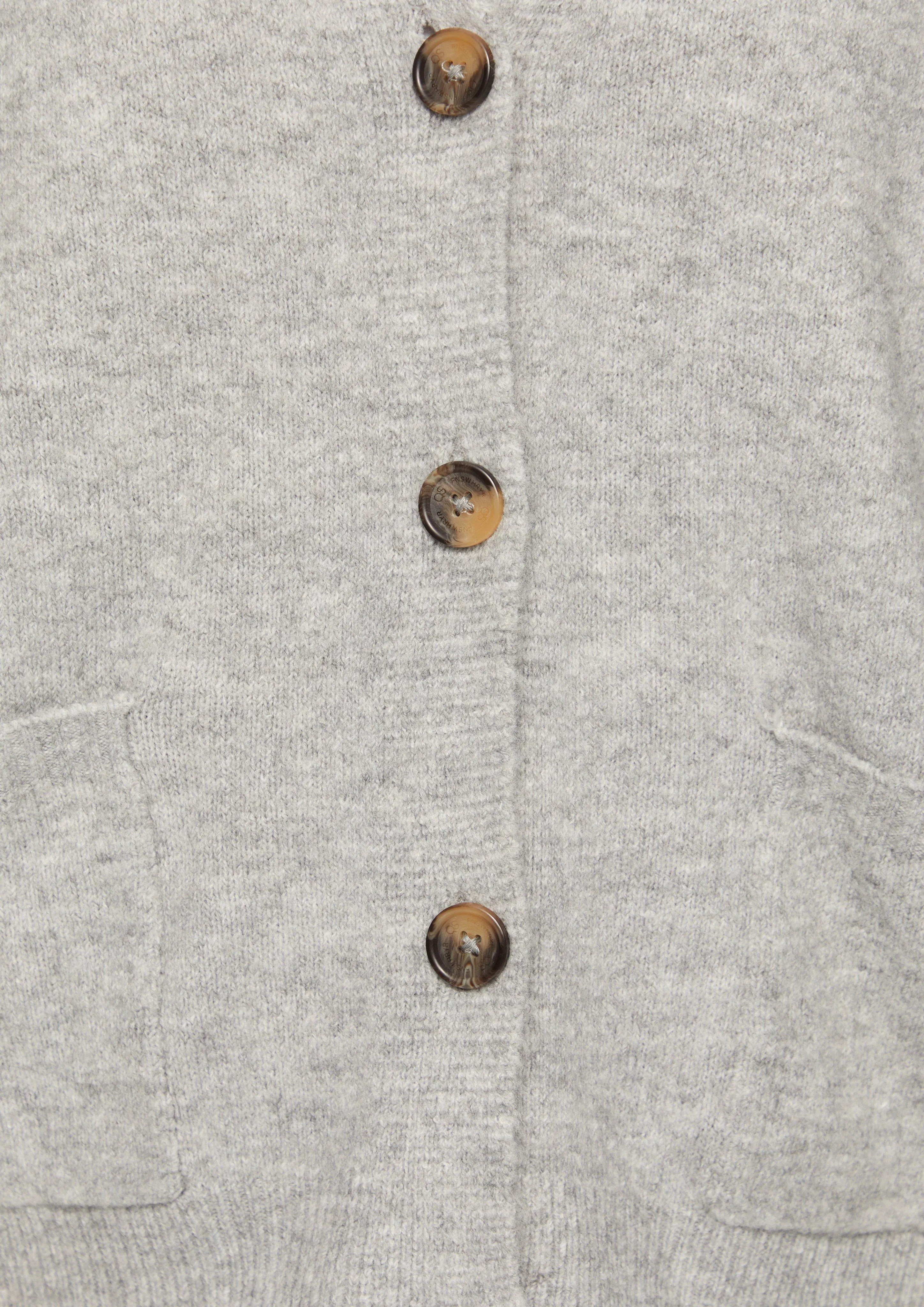 Fluffy cardigan with buttons