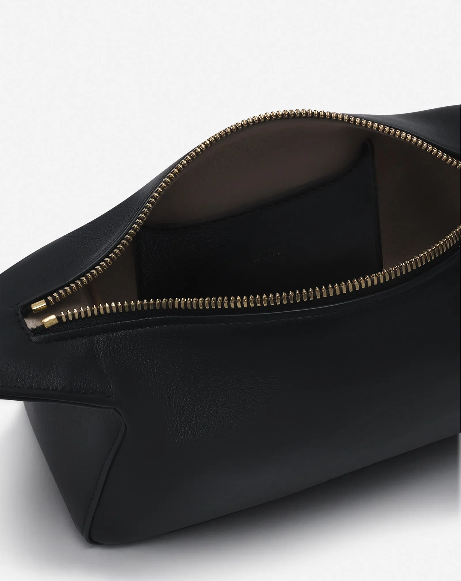 HAUTE SQUENCE LEATHER CLUTCH BAG