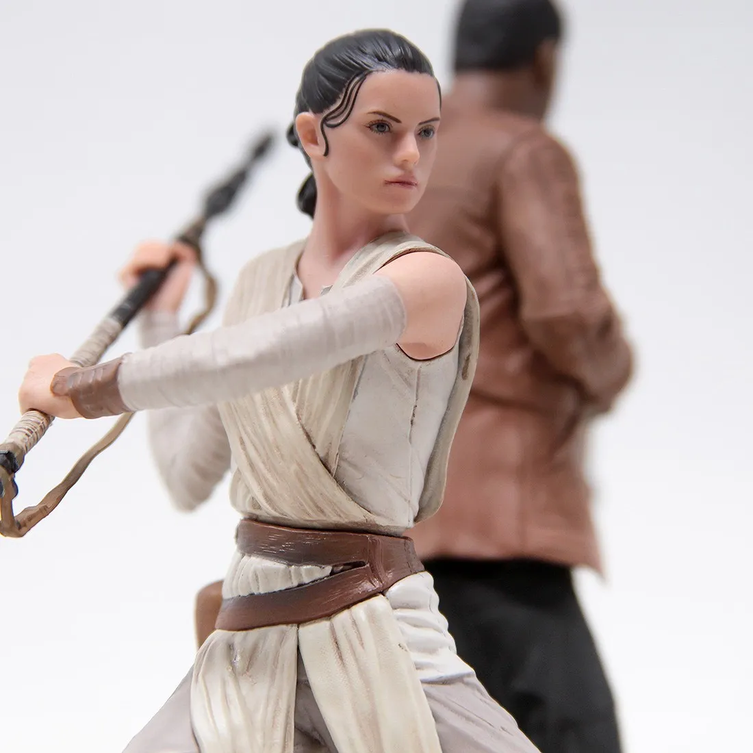 Kotobukiya ARTFX+ Star Wars The Force Awakens Rey And Finn Statue (brown)