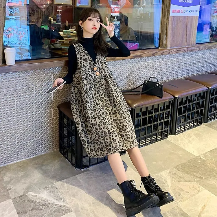 Maternity Autumn Suit Fashionable and High-Level Leopard Print Suspender Dress Small Maternity Sweater Two-piece Autumn and Wint