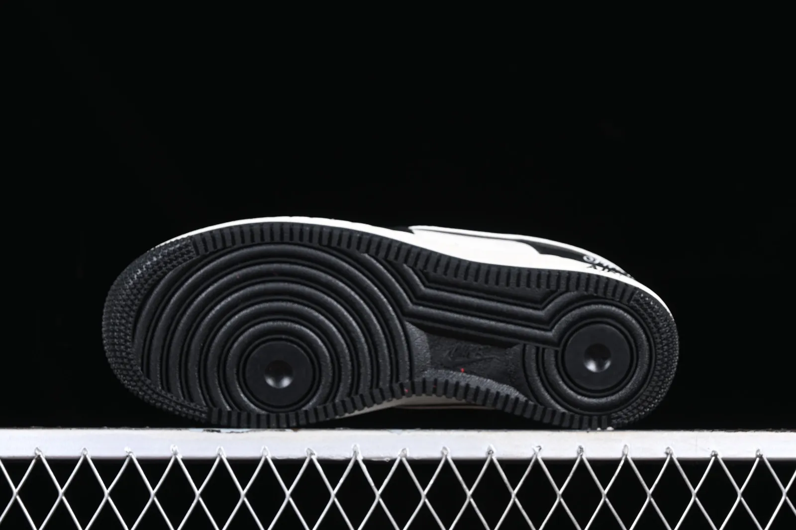 Nike Air Force 1 07 Low Tiffany Black White AE1686-003