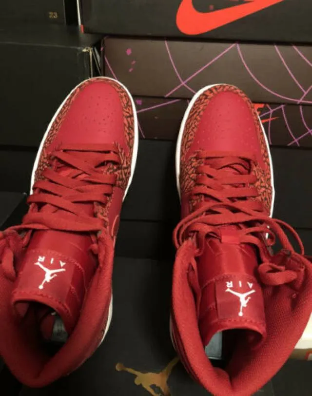 Nike air jordan 1 retro red elephant print gym red white