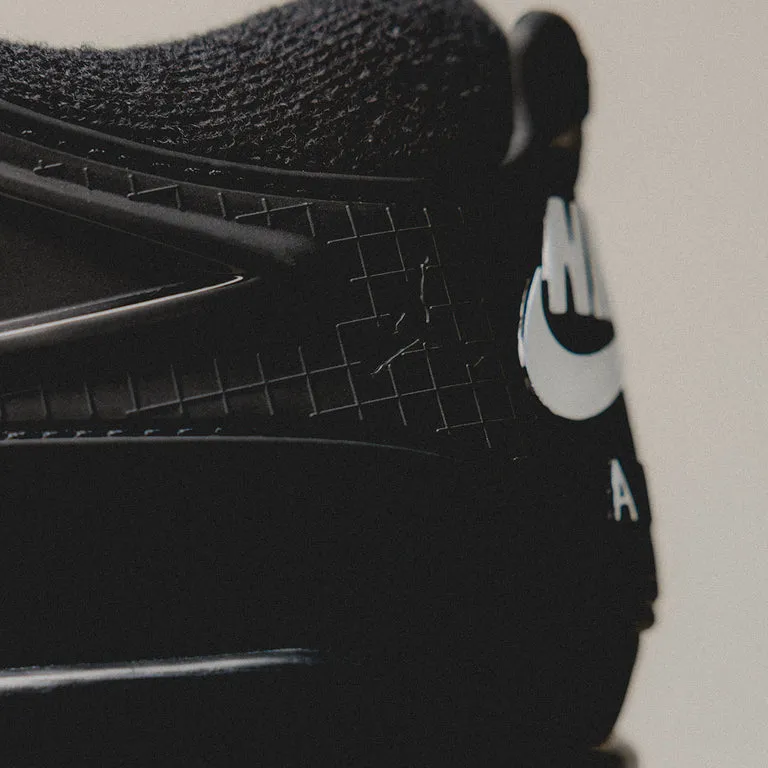 Nike Air Jordan 4 RM Black / White