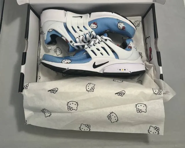 Nike air presto hello kitty university blue new in box