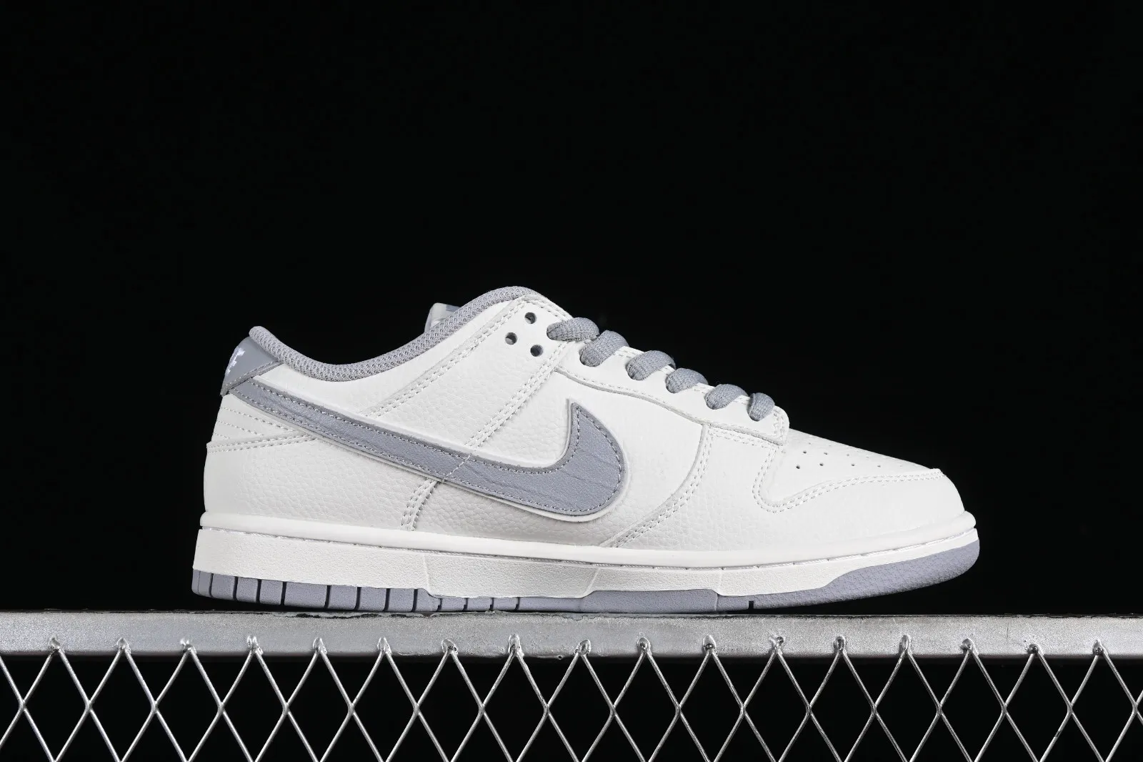 Nike SB Dunk Low NYC Off White Grey NC2103-302
