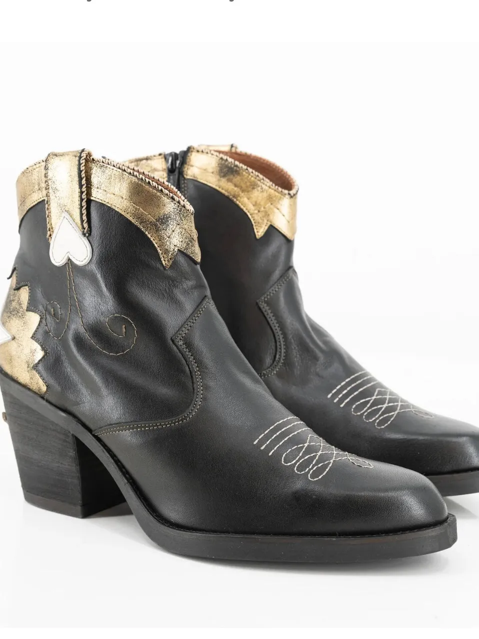 Sacs of Ashbourne   Nemonic Ankle Sauvage Ankle Boots-Black