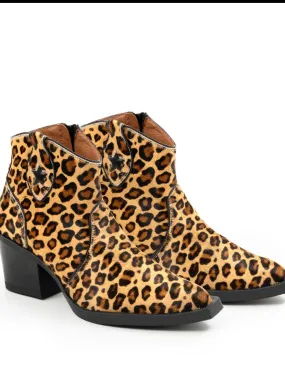 Sacs of Ashbourne   Nemonic Atlanta Leopard Ankle Boots