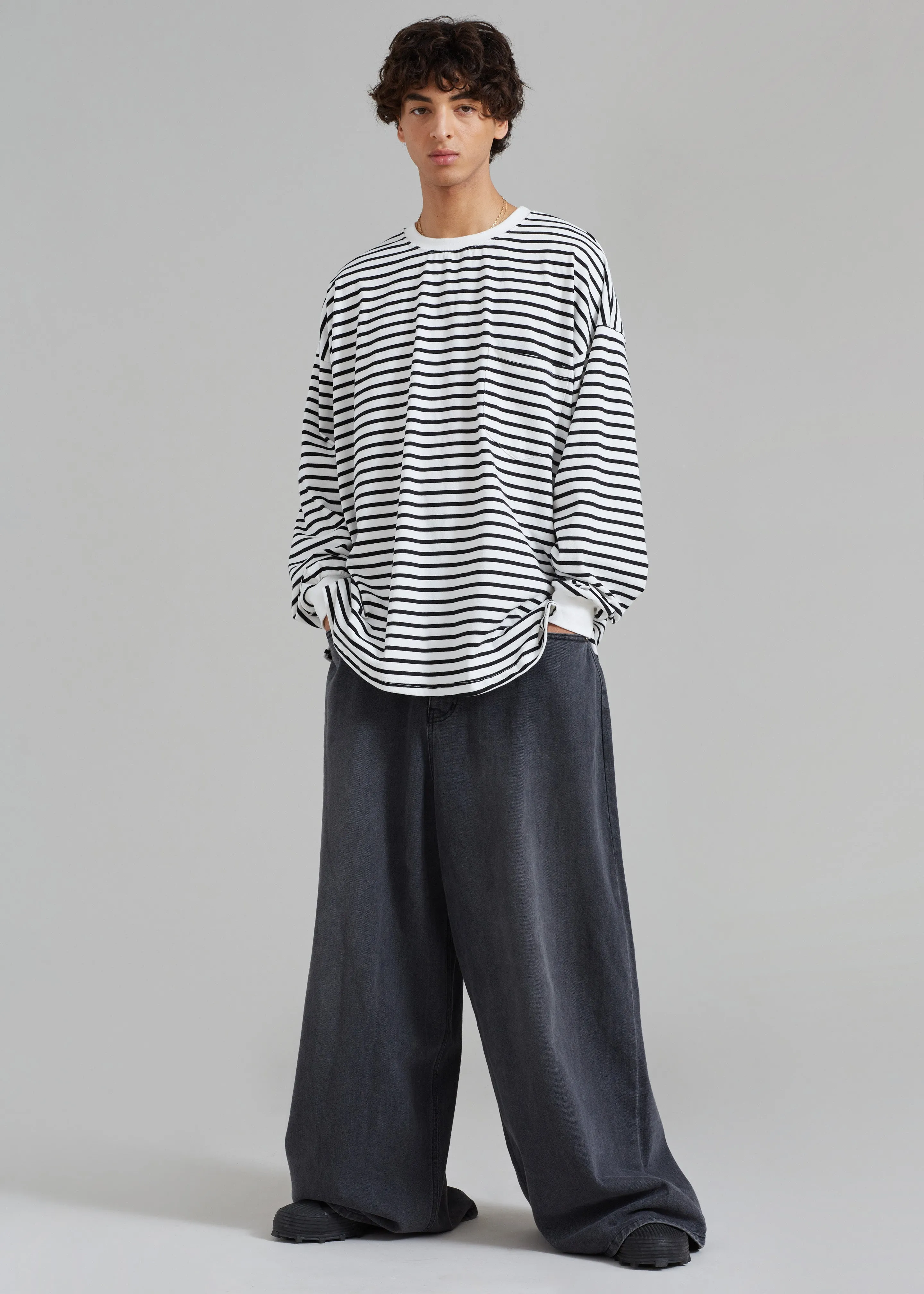 Sasha Men Wide Leg Jeans - Dark Grey