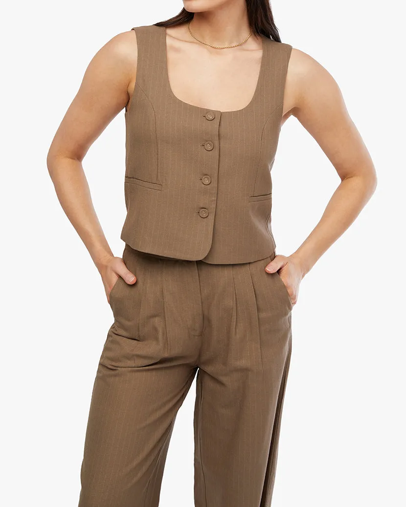 Scoop Tailored Vest | Brown