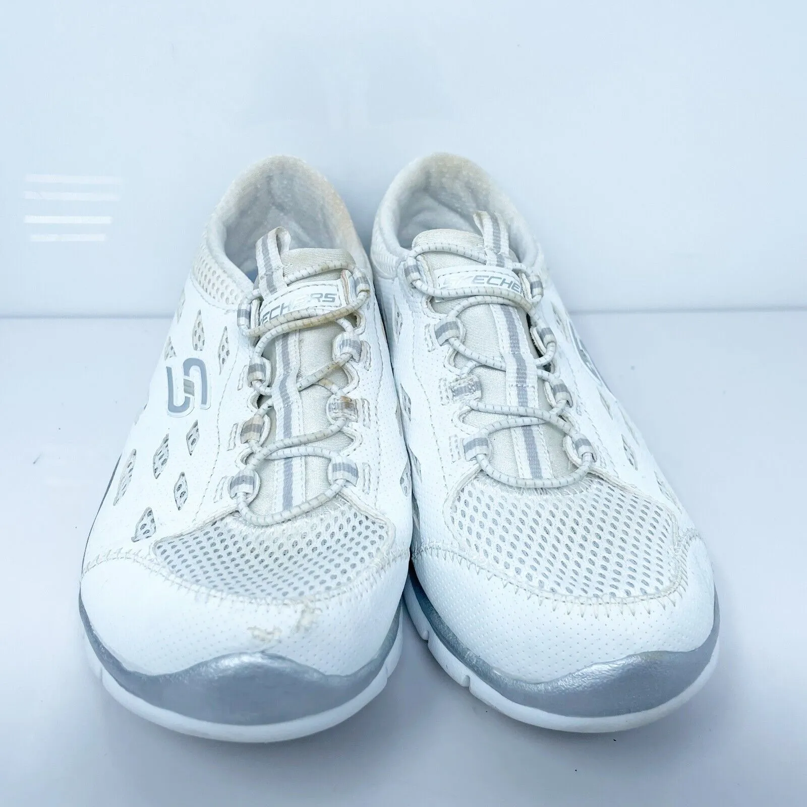 Skechers Womens Air Cooled Memory Foam 22603 White Running Shoes Sneakers Size 6