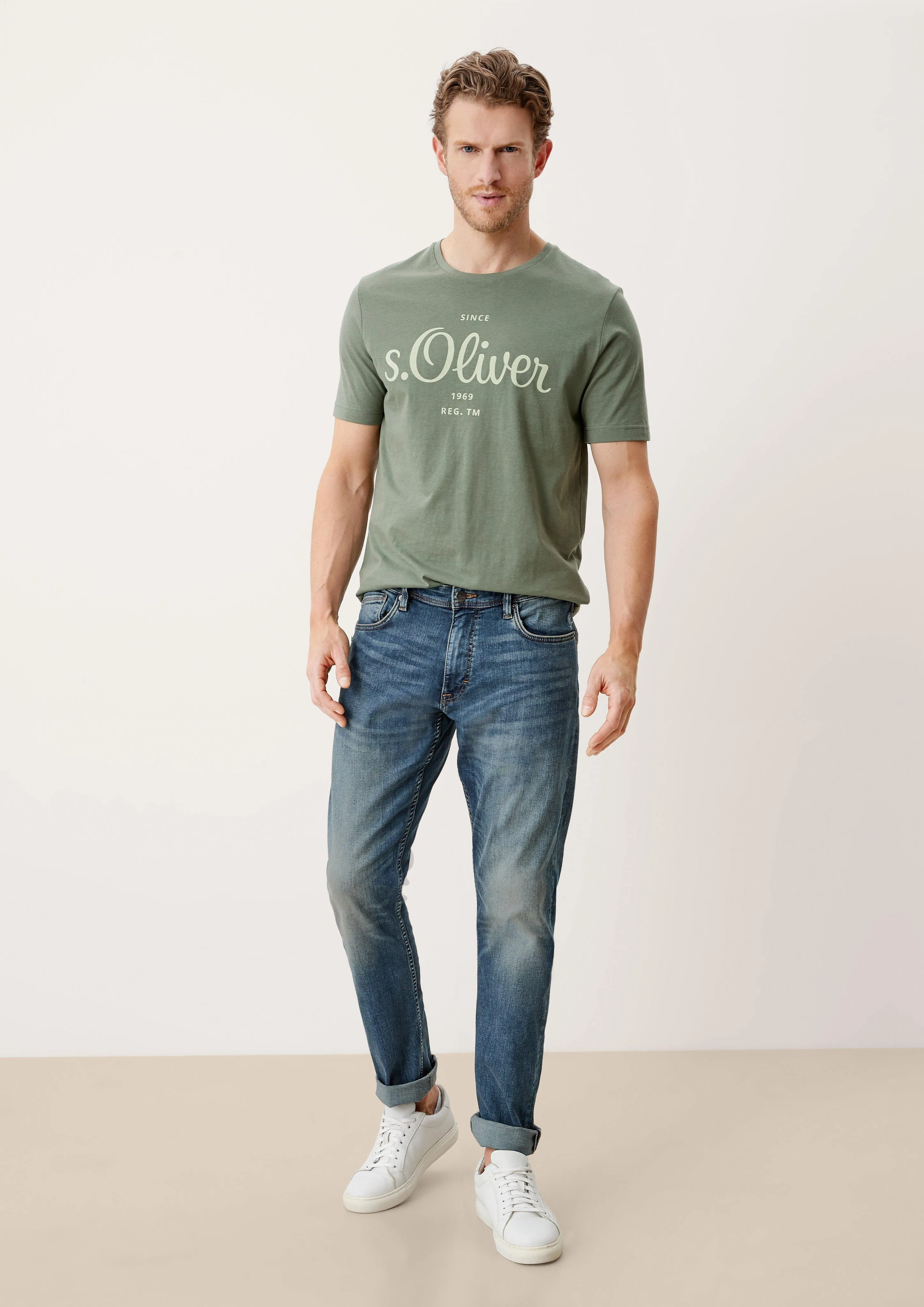 Slim fit: Five-pocket jeans in hyper stretch material