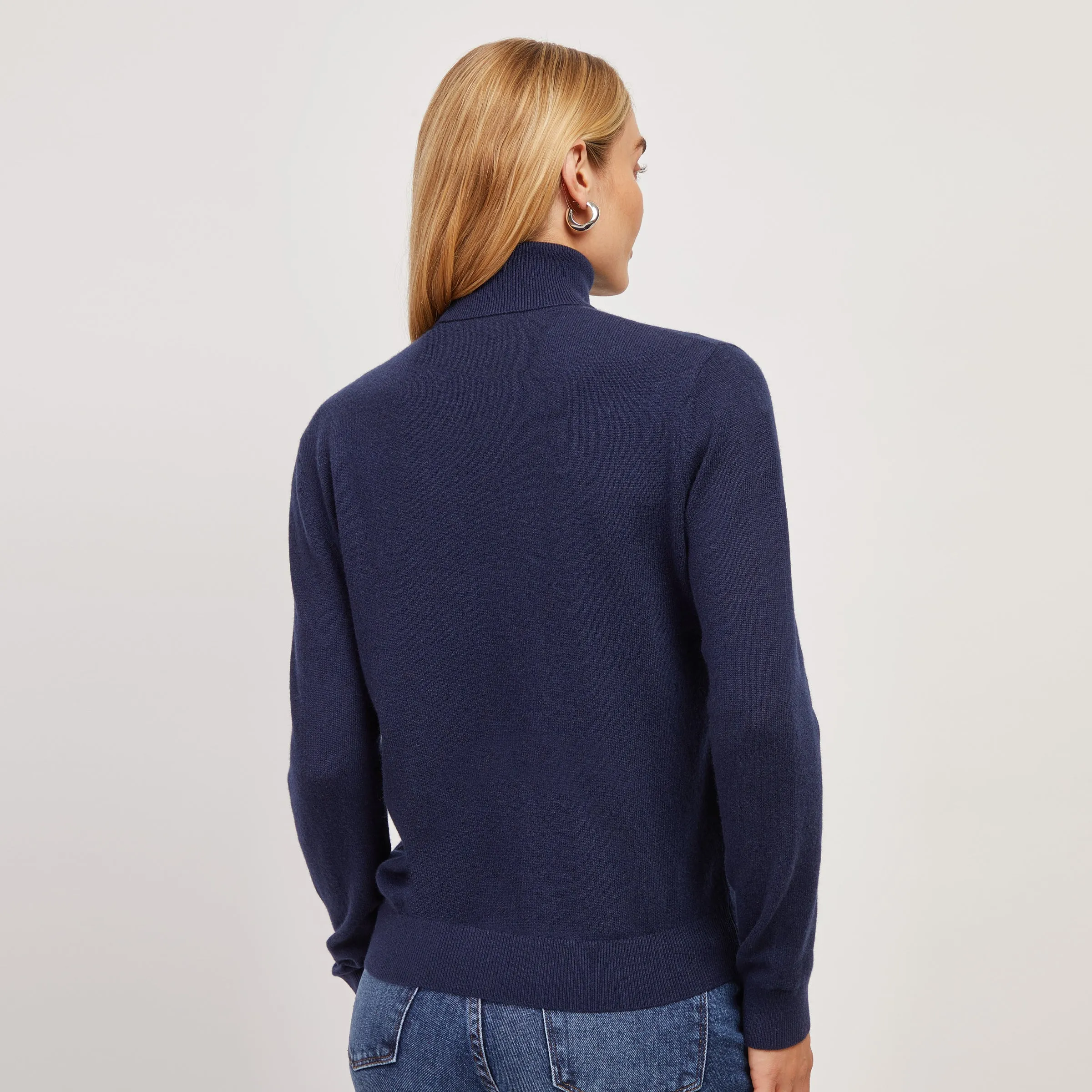 The Cashmere Turtleneck Willow Sweater