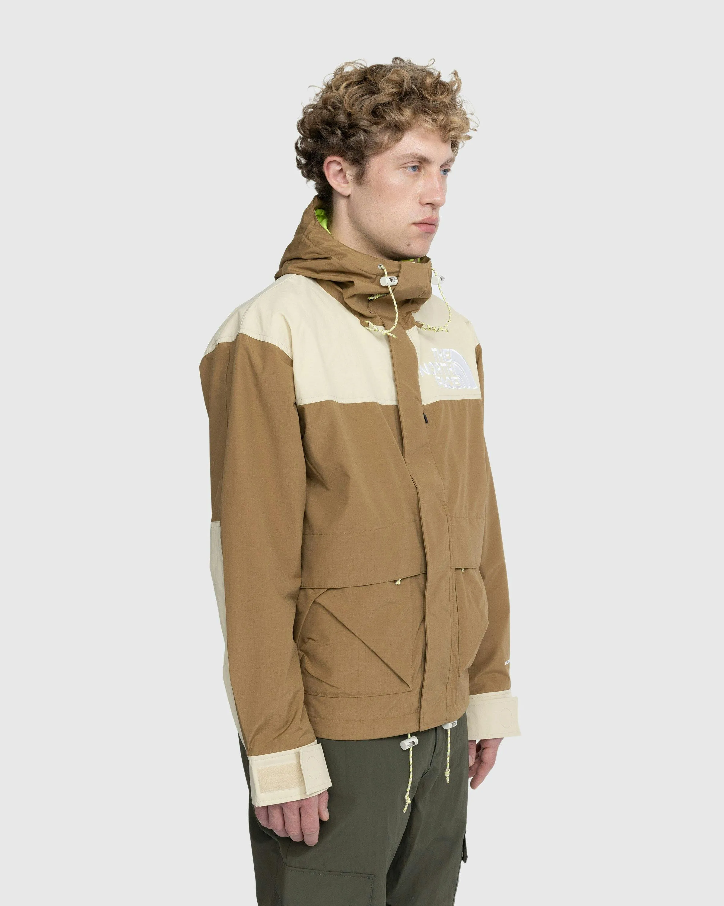 The North Face – ‘86 Low-Fi Hi-Tek Mountain Jacket Utility Brown/Gravel | Highsnobiety Shop
