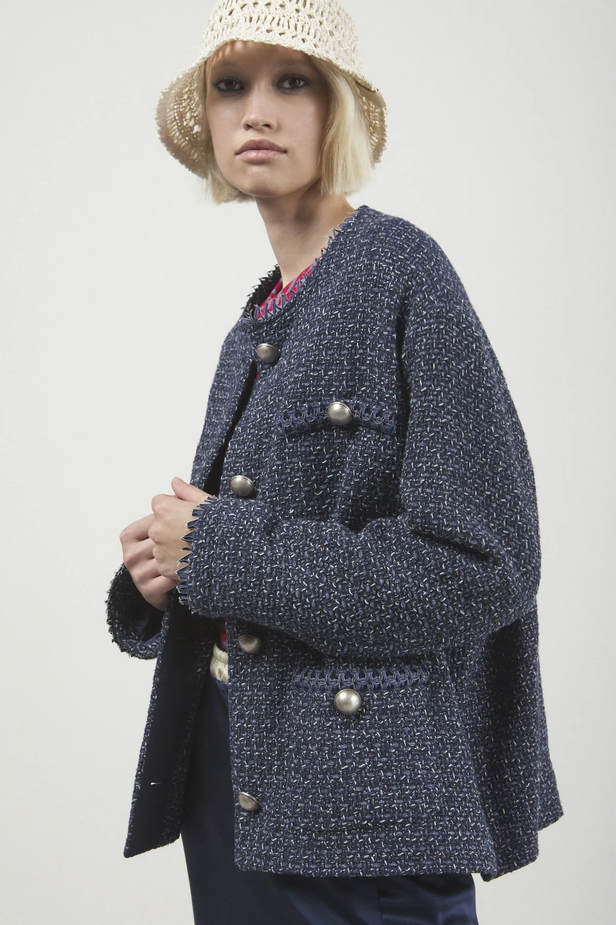 Tweed jacket with buttons