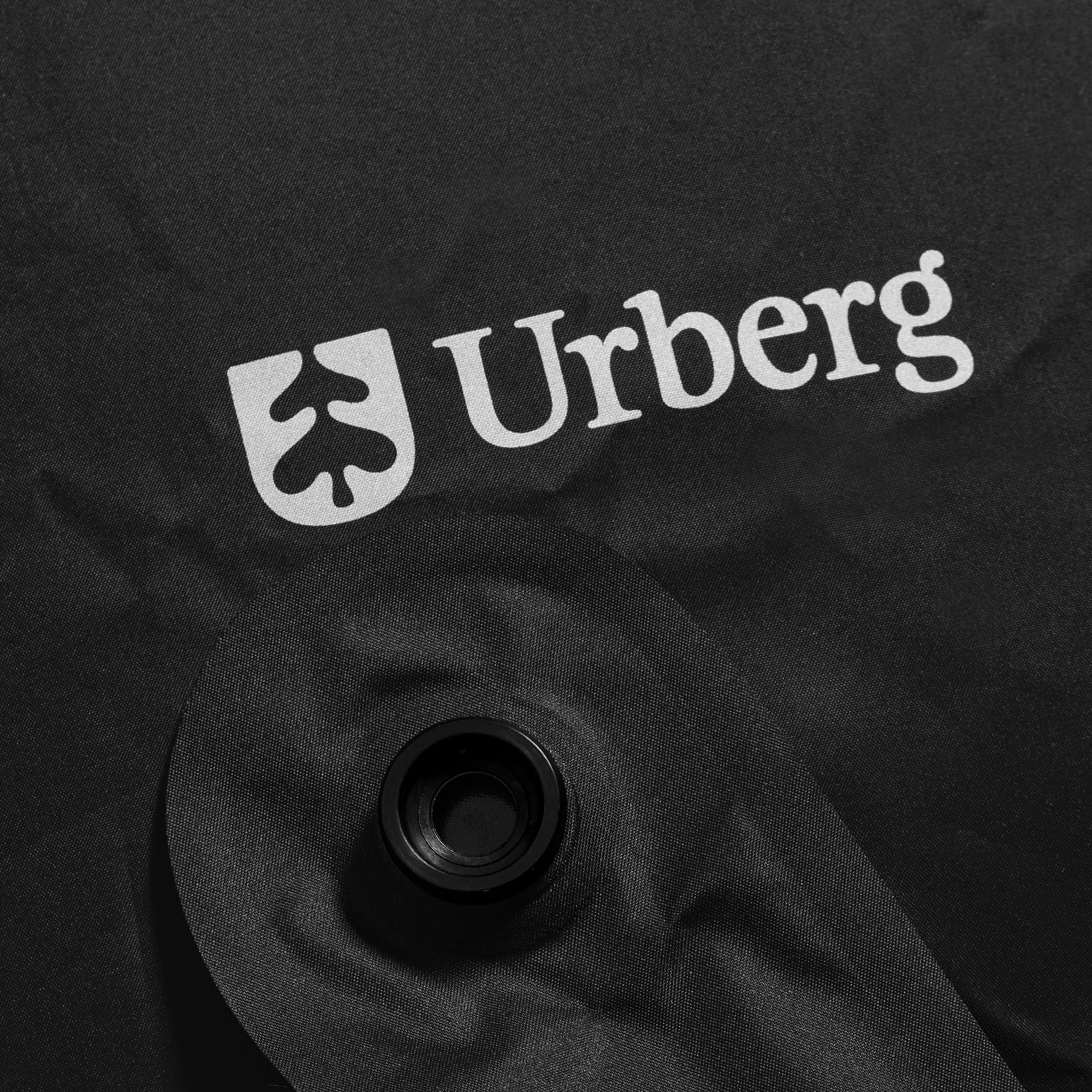 Urberg Pump Bag Jet Black | Buy Urberg Pump Bag Jet Black here | Outnorth