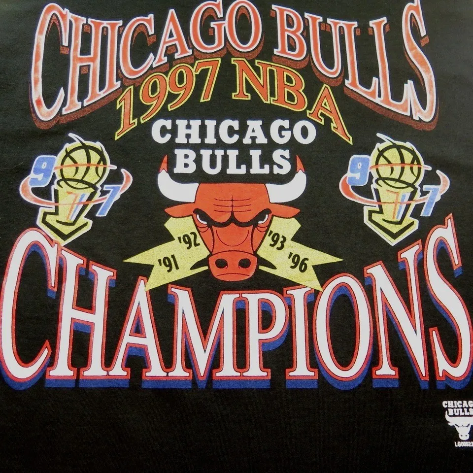 Vintage 90s Chicago Bulls T-Shirt Mens L Deadstock Basketball 1997 NBA Champions