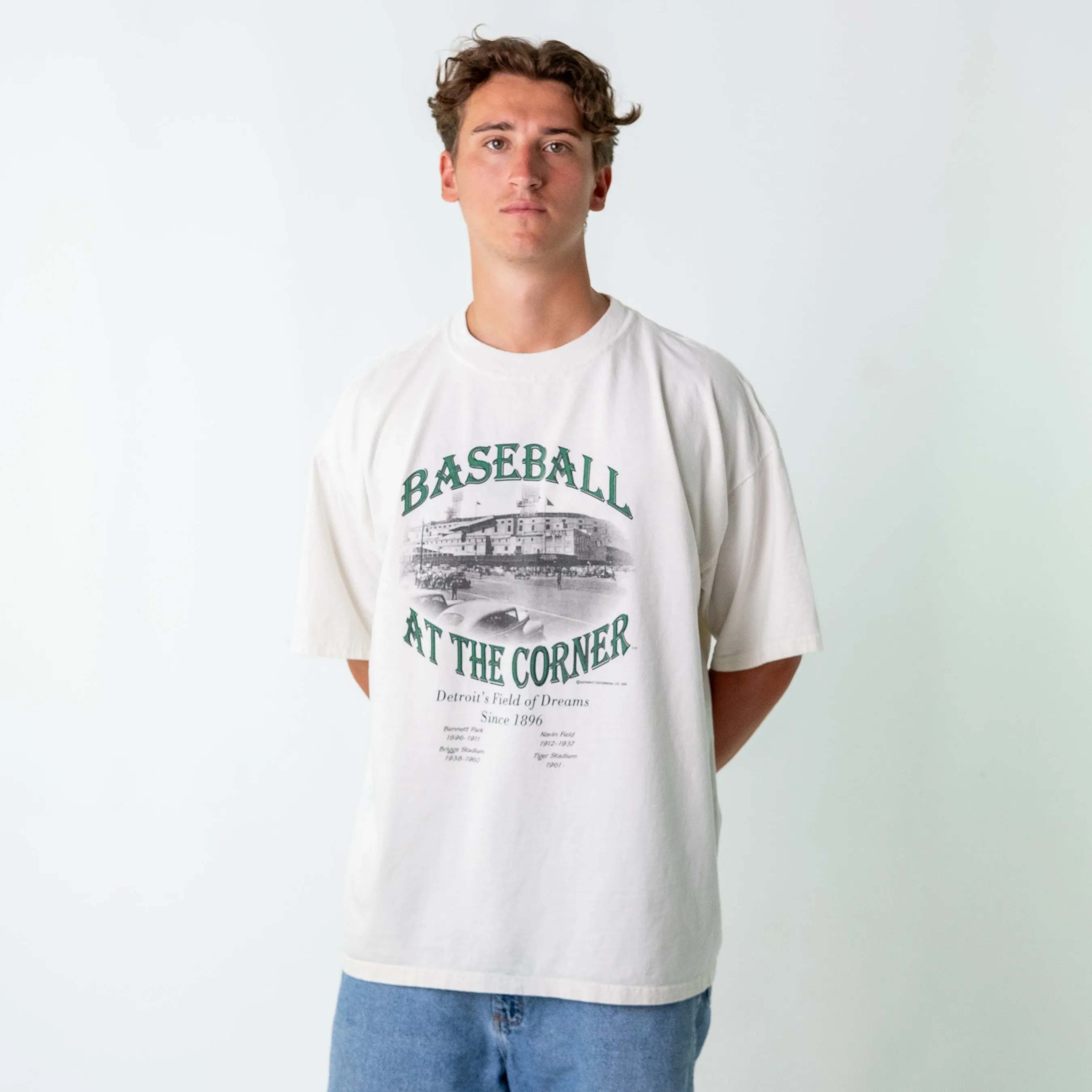 White 90s Baseball 1998 Oversized T-Shirt (XL)