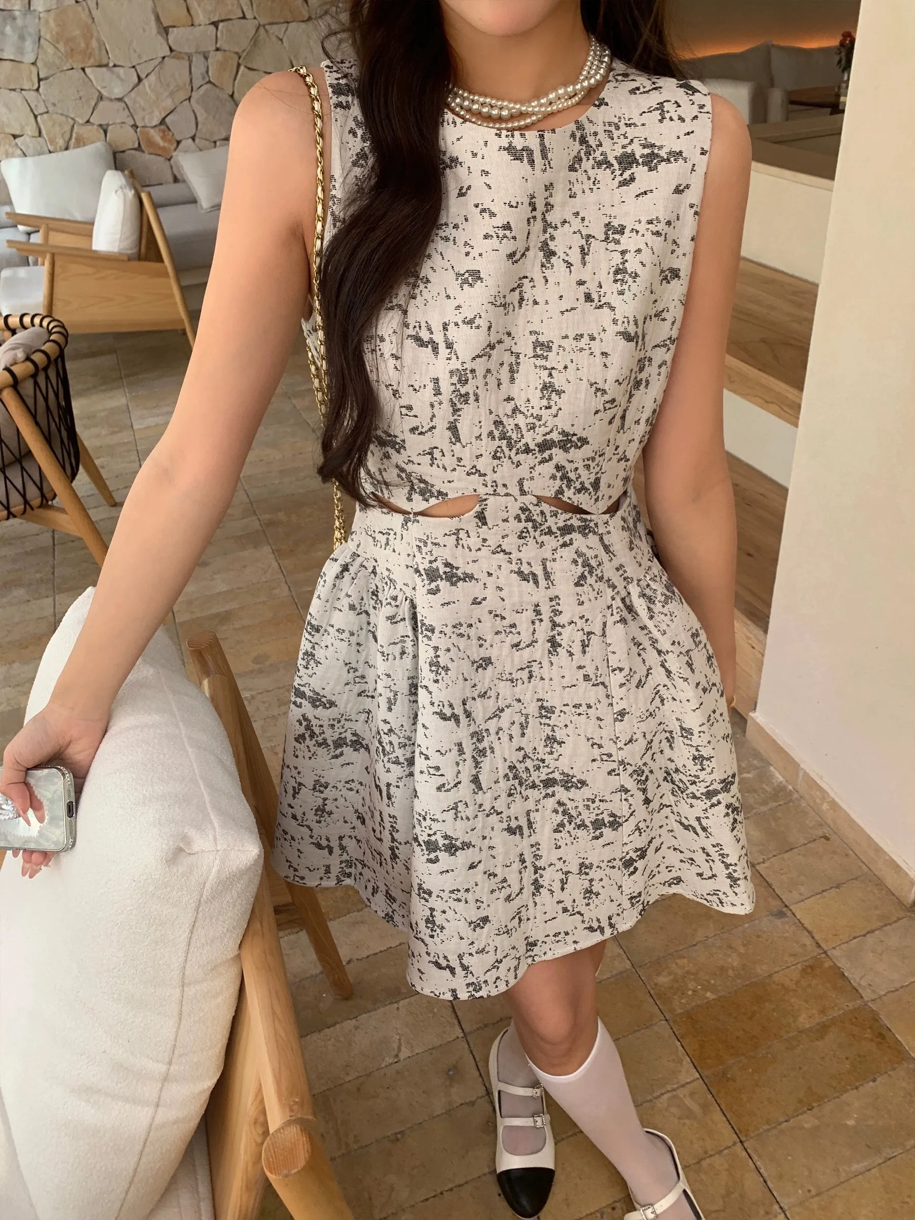 Xiajia sleeveless vest design niche leaky waist hollow dress female petite short A-line short skirt