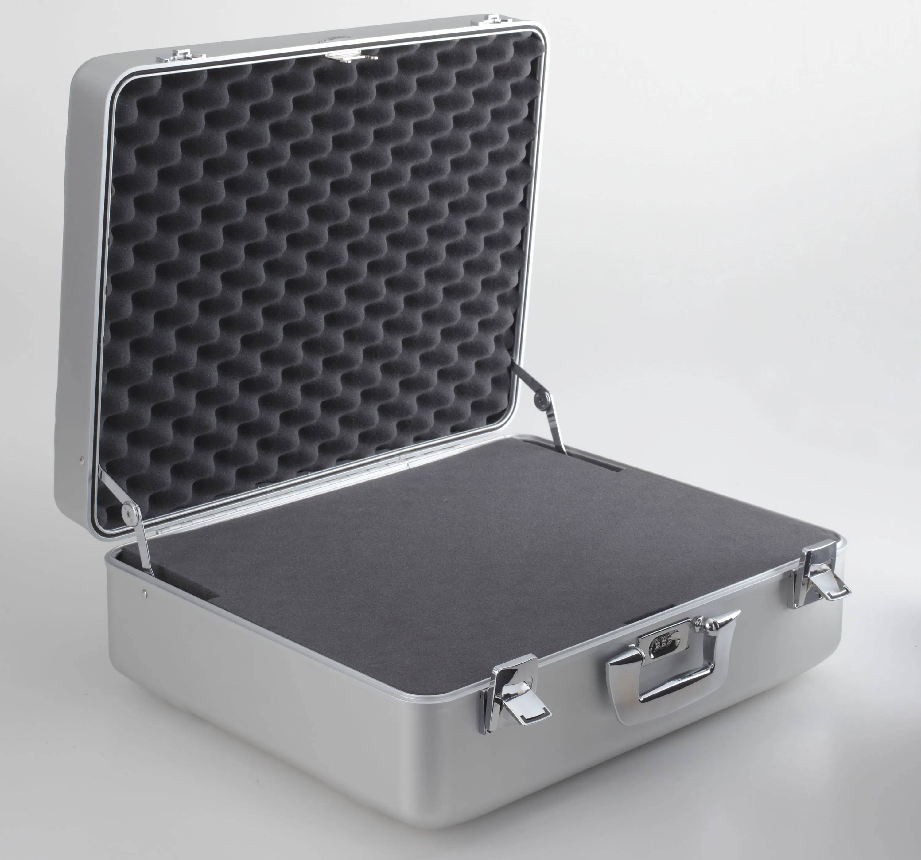 Zero Halliburton Zero Halliburton Technical Cases Large Camera Case